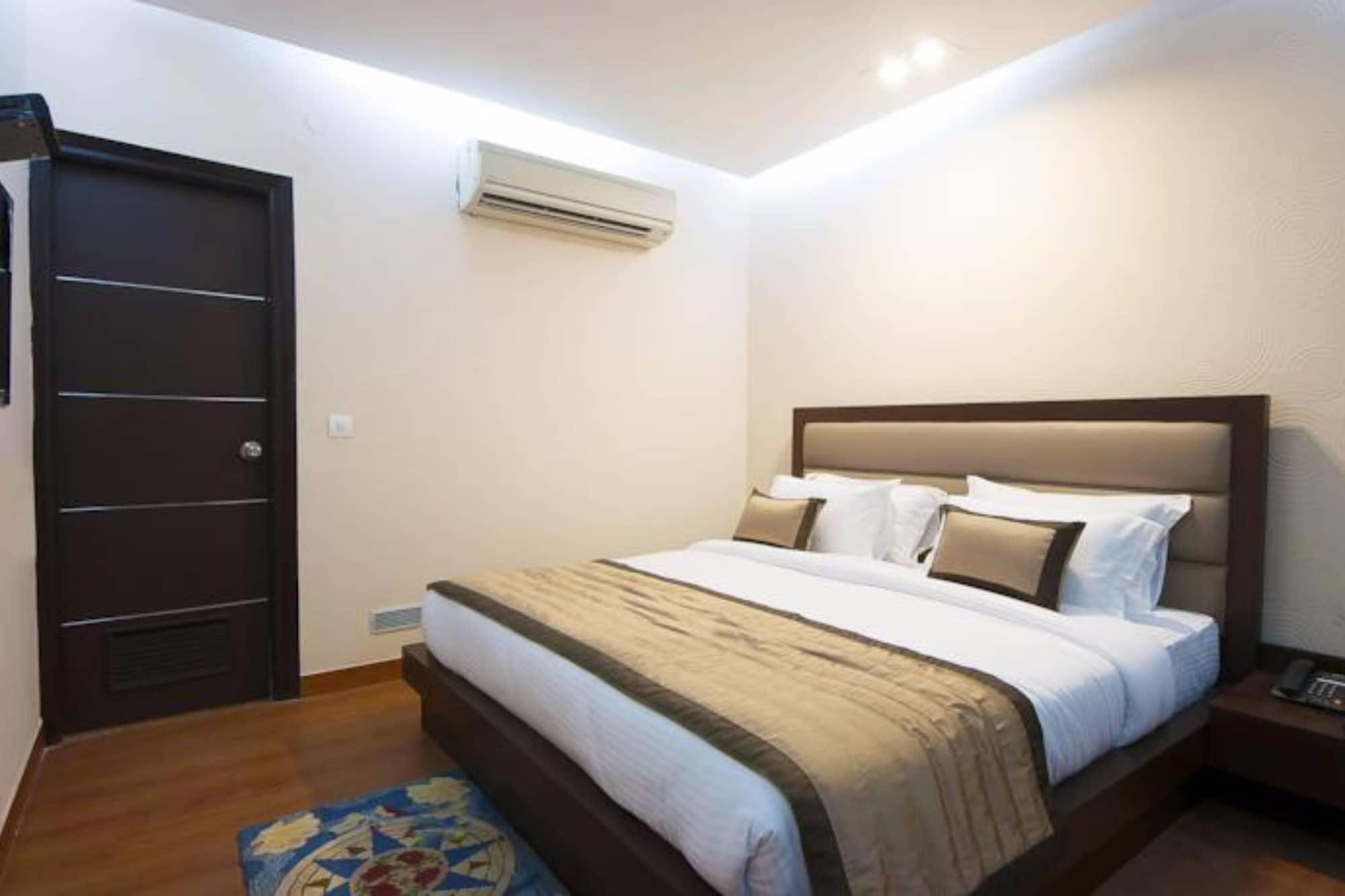 Hotel Aura @Airport New Delhi Exterior photo