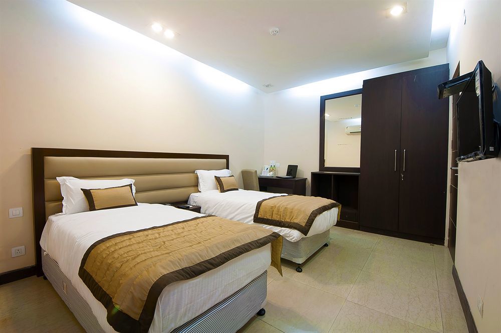 Hotel Aura @Airport New Delhi Exterior photo