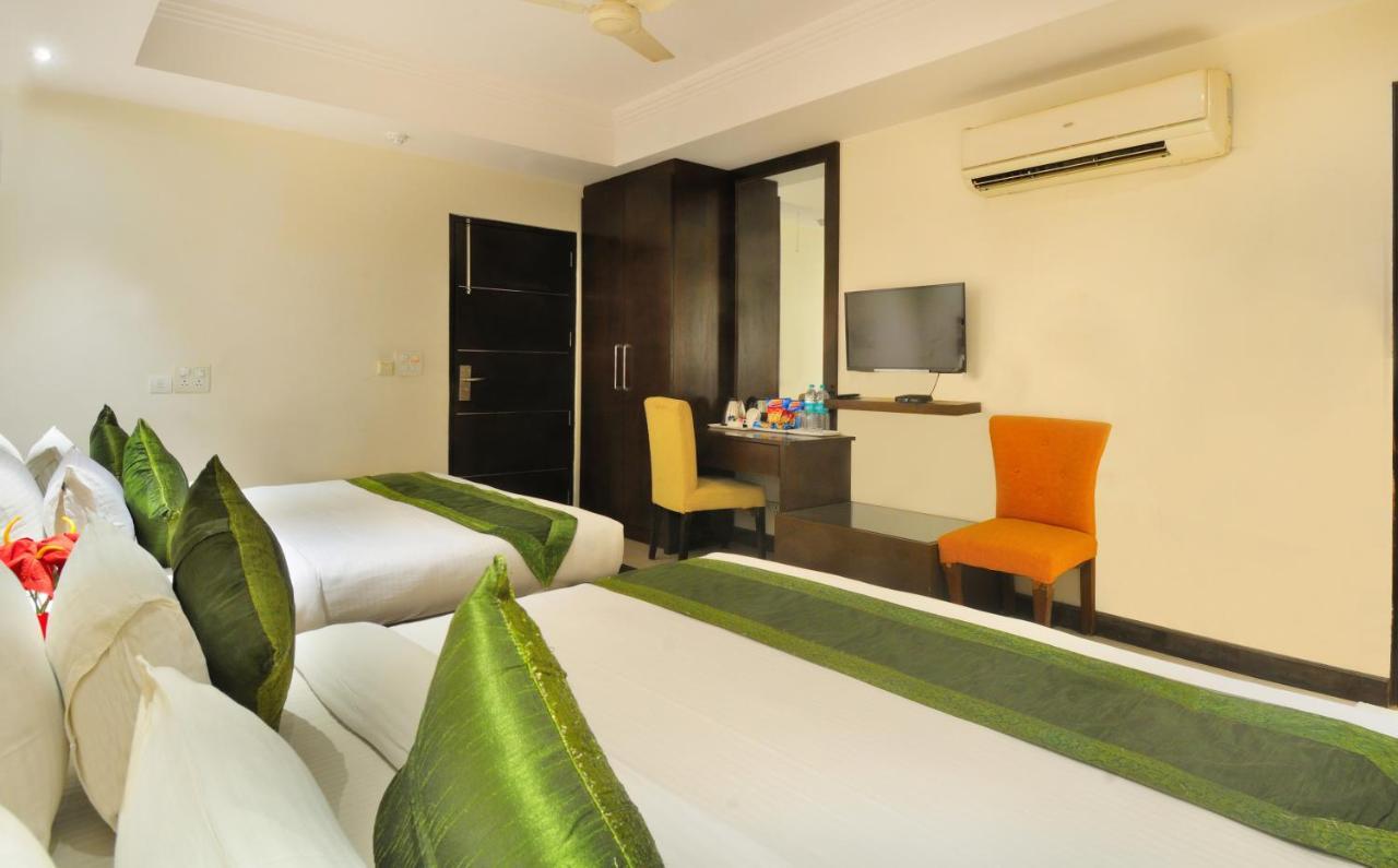 Hotel Aura @Airport New Delhi Exterior photo
