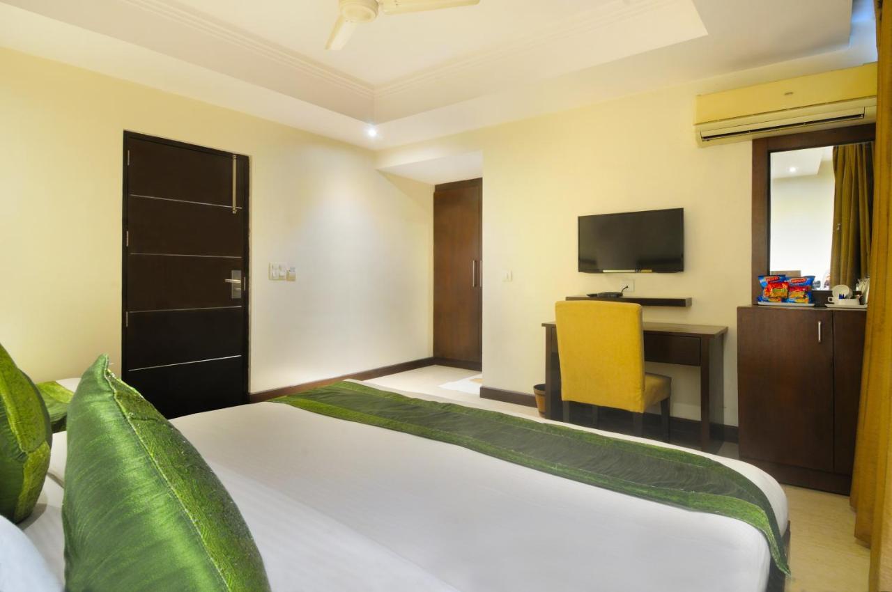 Hotel Aura @Airport New Delhi Exterior photo