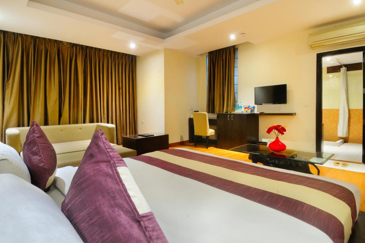 Hotel Aura @Airport New Delhi Exterior photo