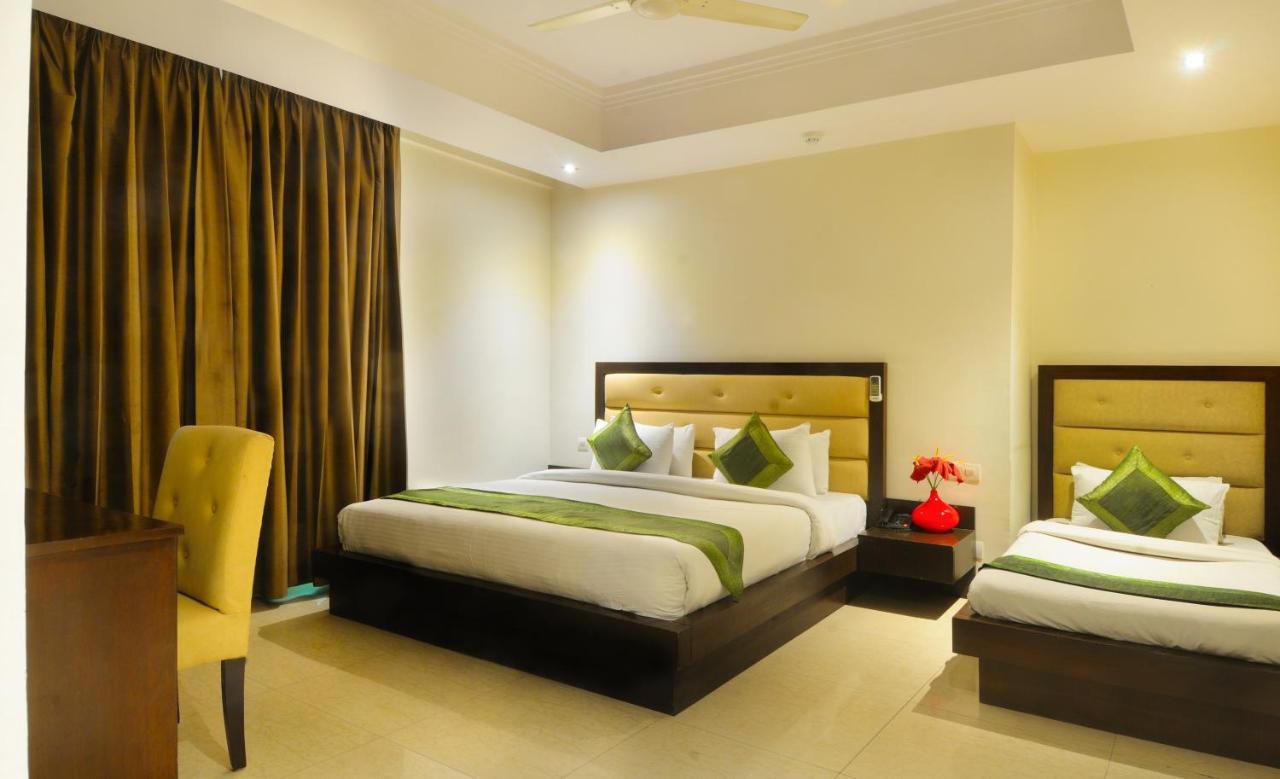 Hotel Aura @Airport New Delhi Exterior photo