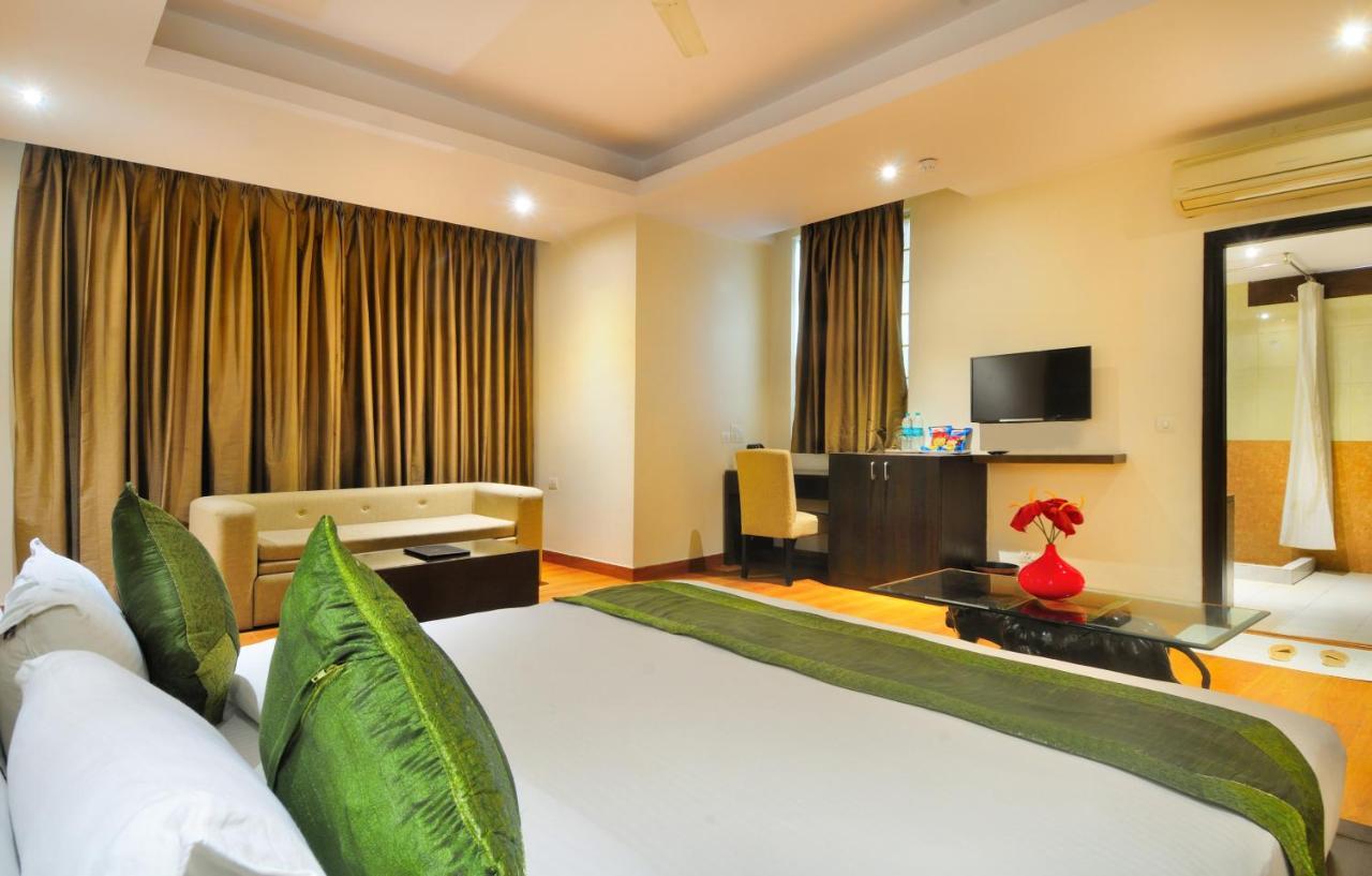 Hotel Aura @Airport New Delhi Exterior photo