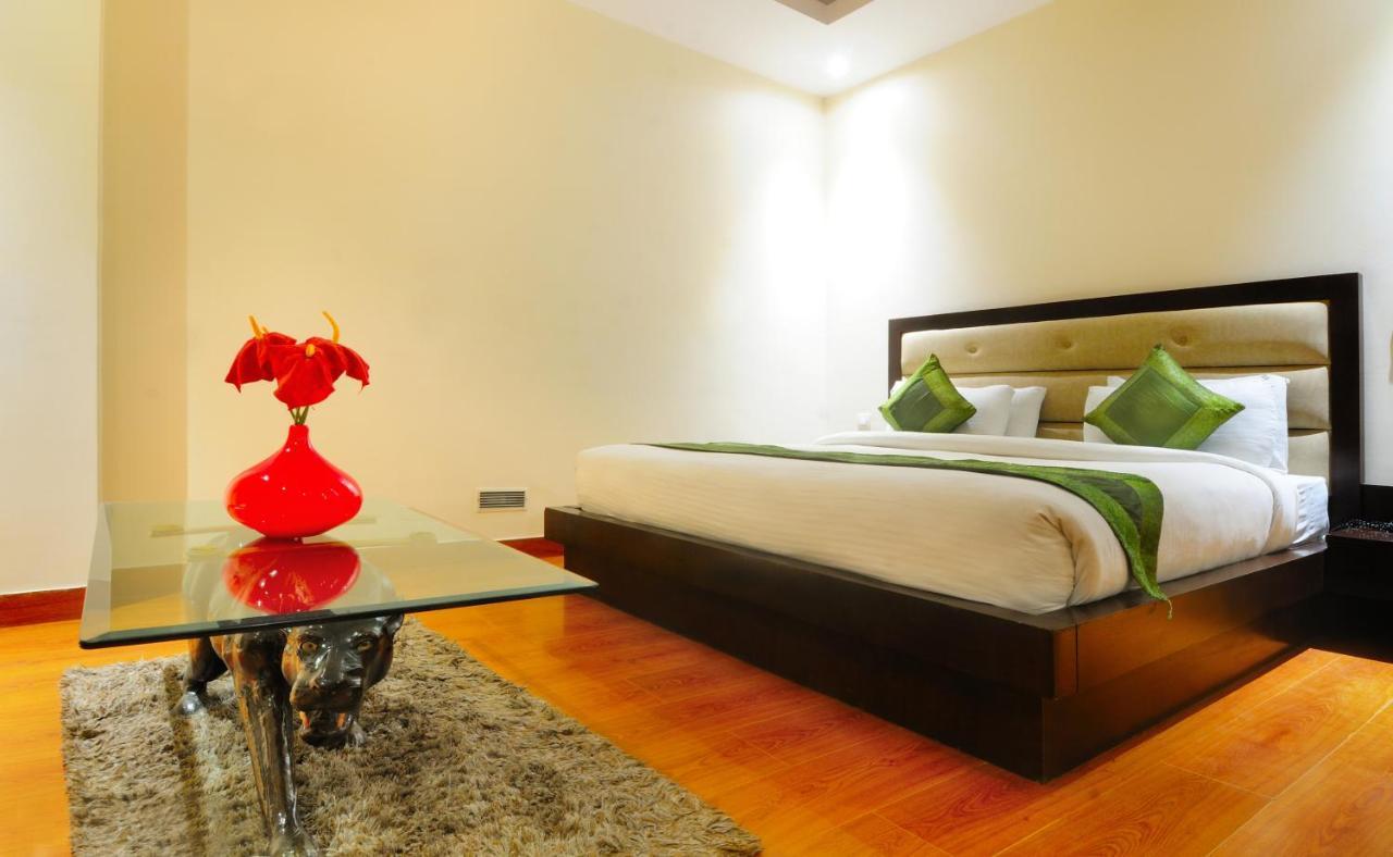 Hotel Aura @Airport New Delhi Exterior photo