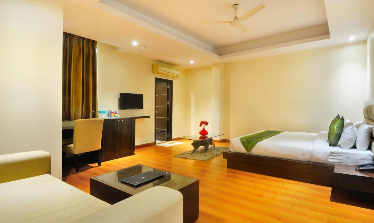 Hotel Aura @Airport New Delhi Exterior photo