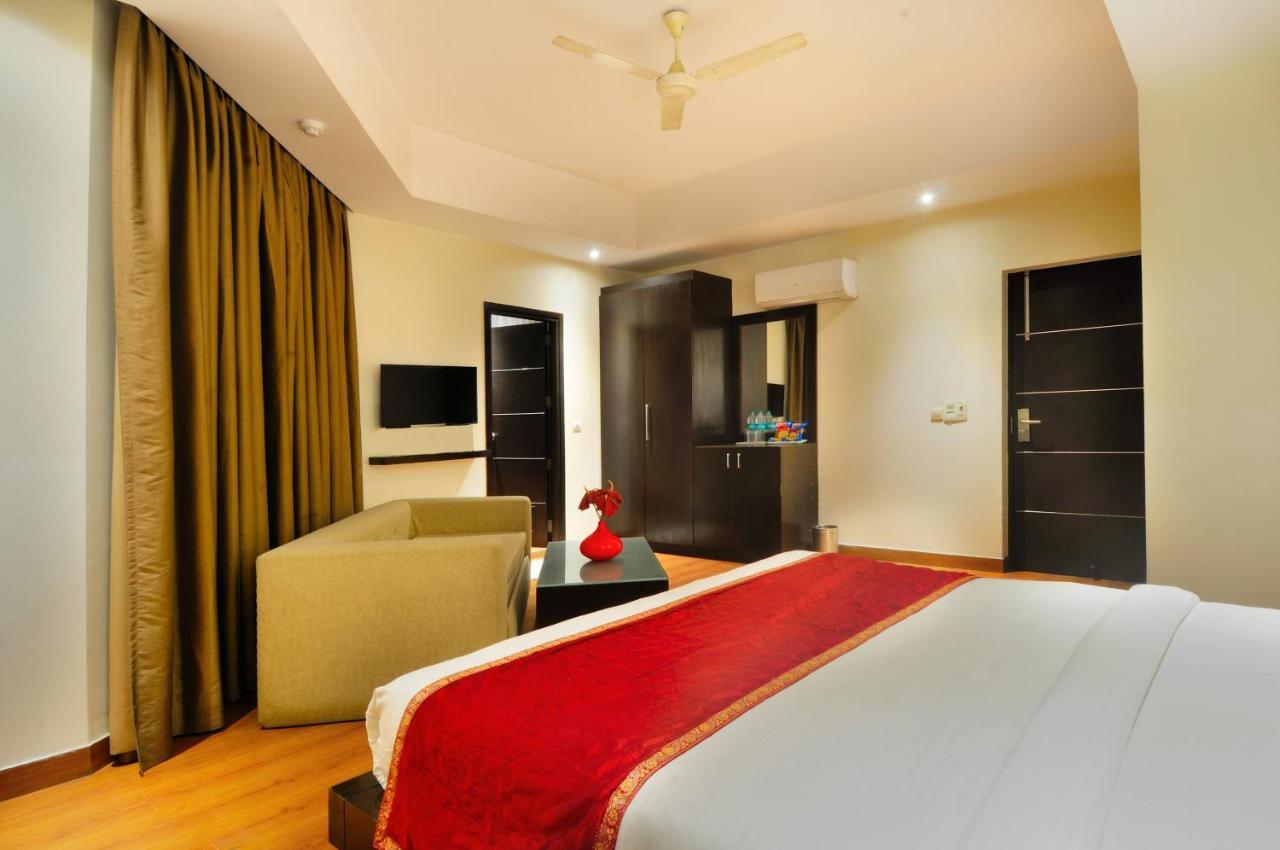 Hotel Aura @Airport New Delhi Exterior photo