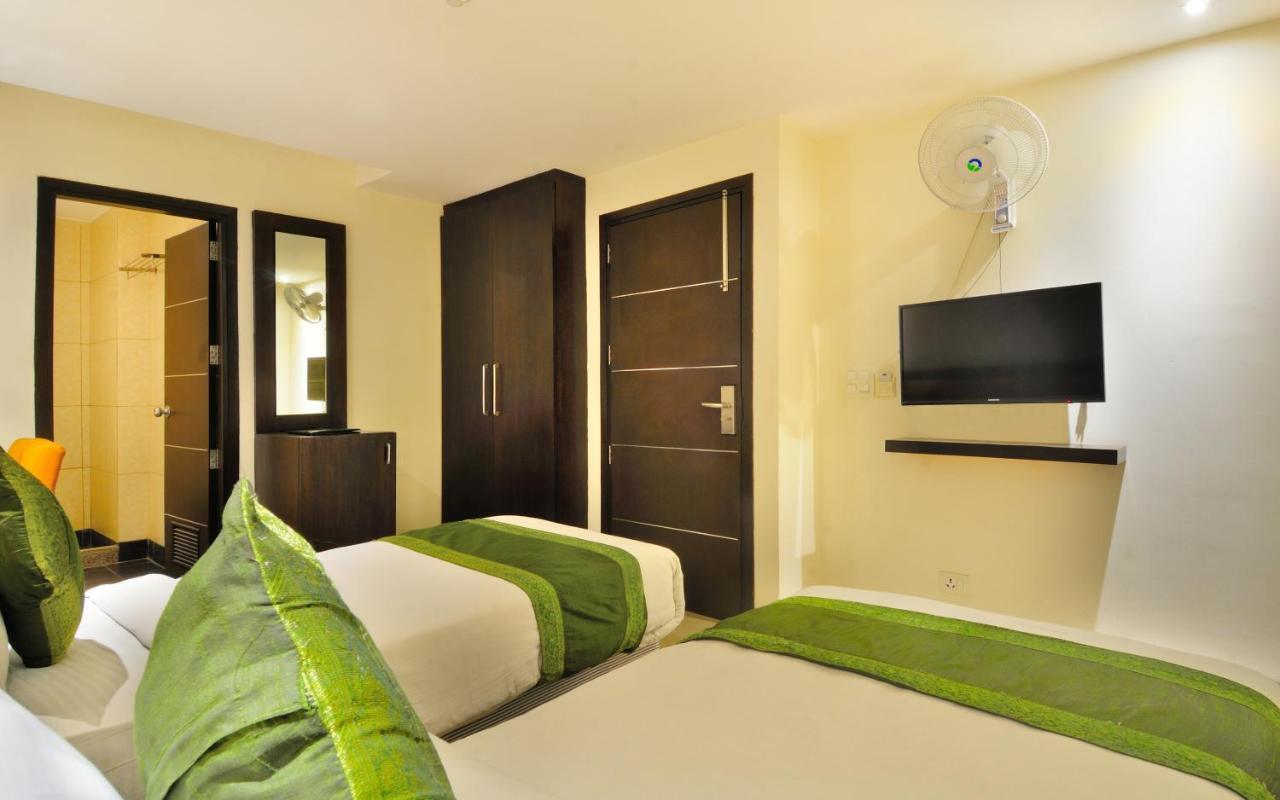 Hotel Aura @Airport New Delhi Exterior photo