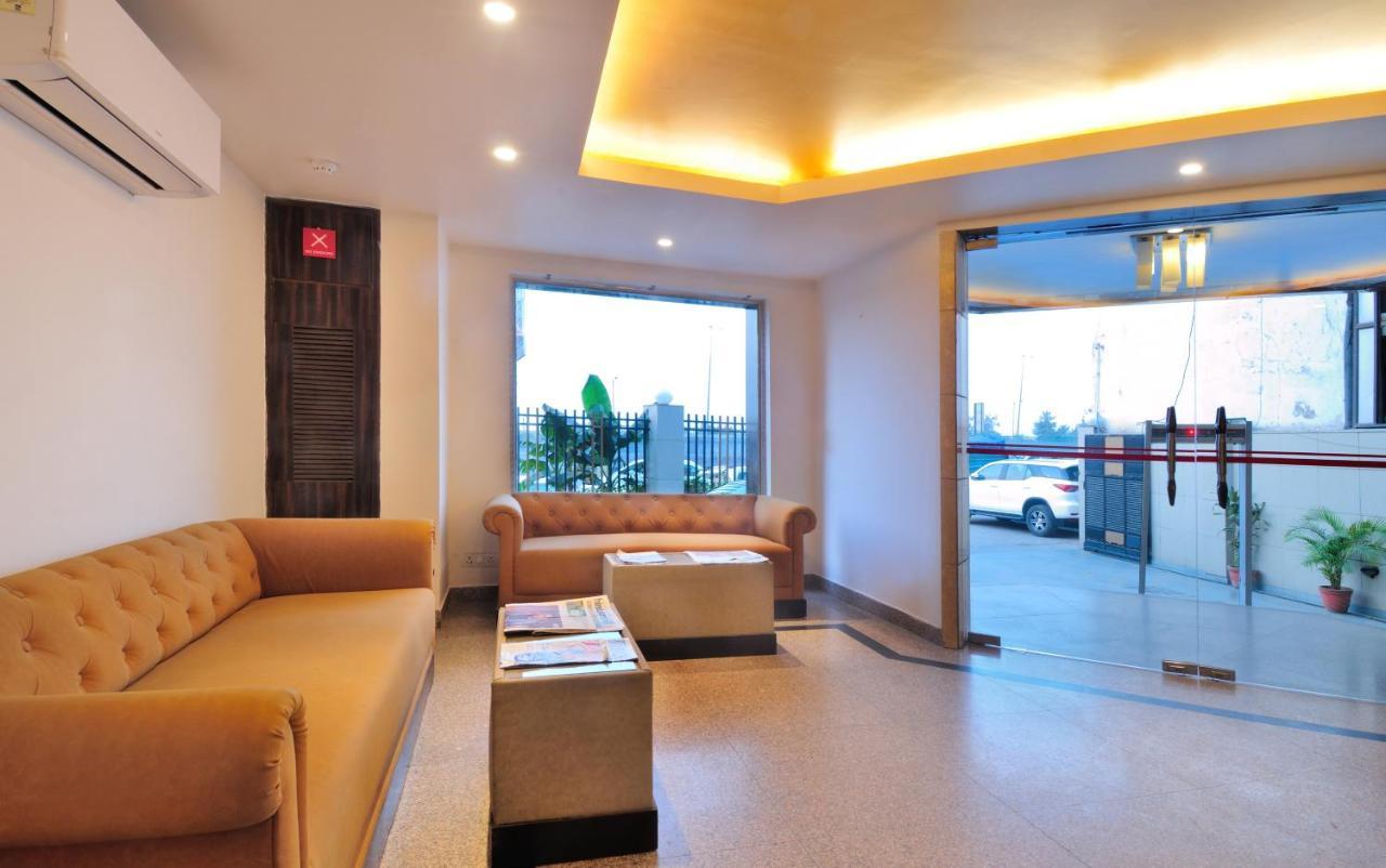 Hotel Aura @Airport New Delhi Exterior photo