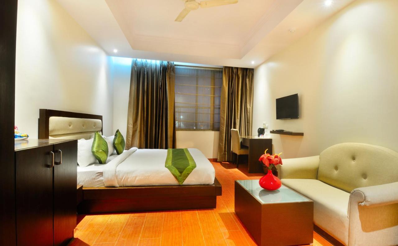Hotel Aura @Airport New Delhi Exterior photo